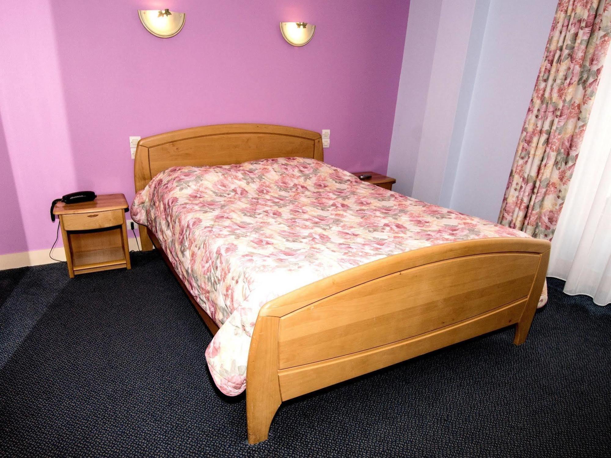 Hotel Le Plat D'Etain Brou Екстер'єр фото