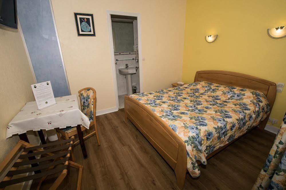 Hotel Le Plat D'Etain Brou Екстер'єр фото